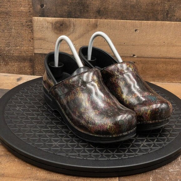 DANSKO WOMENS CASUAL SHOES SLIP ON PATENT LEATHER MULTICOLOR CLOGS SIZE 8/39EU - Picture 3 of 9